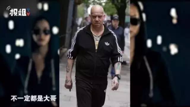 为什么牛逼的Rapper，都喜欢戴大金链子？