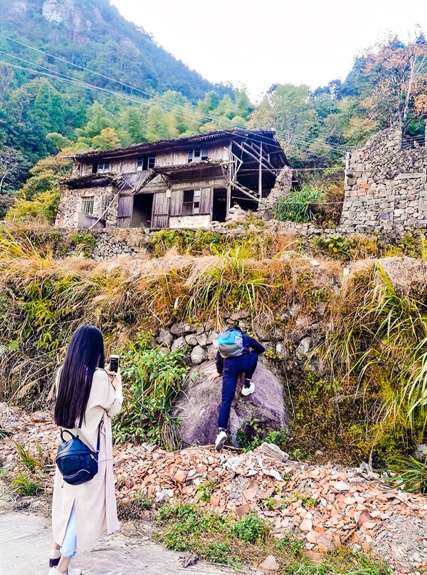 去方岩背村找回自己