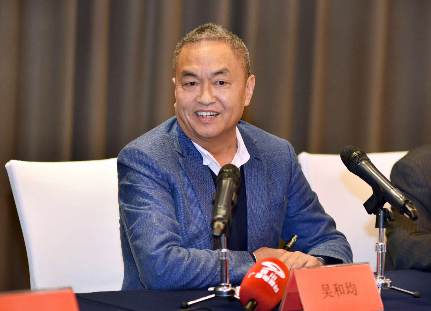 永丰纸业集团董事长吴和均3月8日,由中国造纸协会主