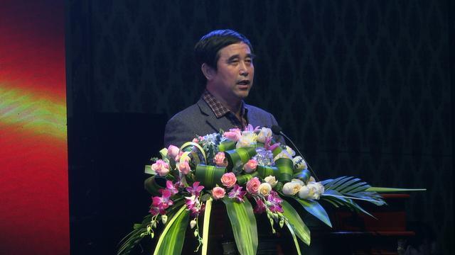 中国教育装备行业协会常务副会长李兴植,中国教育装备行业协会学校