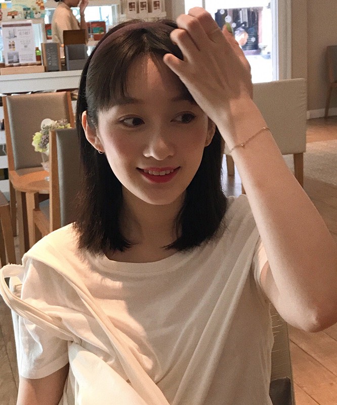 独立设计师yshan雨山肤白如雪只是被随便一拍就超美