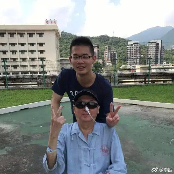 李敖遗嘱首公开，这个骂了一辈子的大师，最后愿望竟是两岸统一...