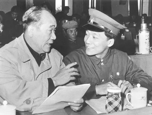 除了这个离经叛道的相声鬼才，谁还敢收郭德纲为徒？