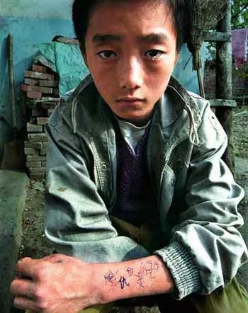 他镜头下的人间，恰似一场炼狱