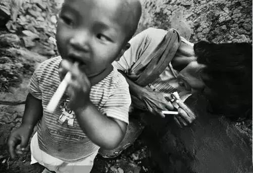 他镜头下的人间，恰似一场炼狱