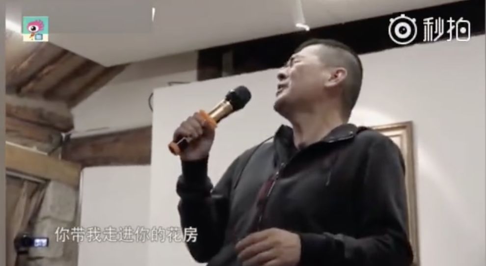 这个塑造了无数经典形象的老戏骨，竟是痴迷崔健28年的摇滚健将...