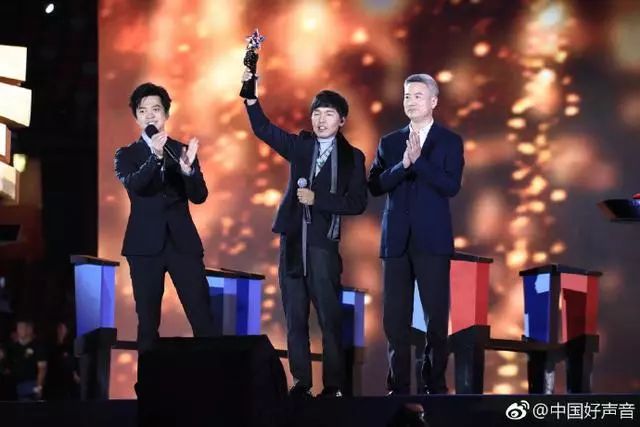 旦增尼玛获得《中国好声音》冠军，但谁还记得去年的冠军，也是个藏族小伙…