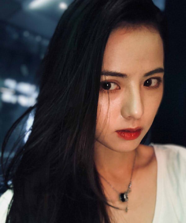 黄日莹福建厦门人五官超立体