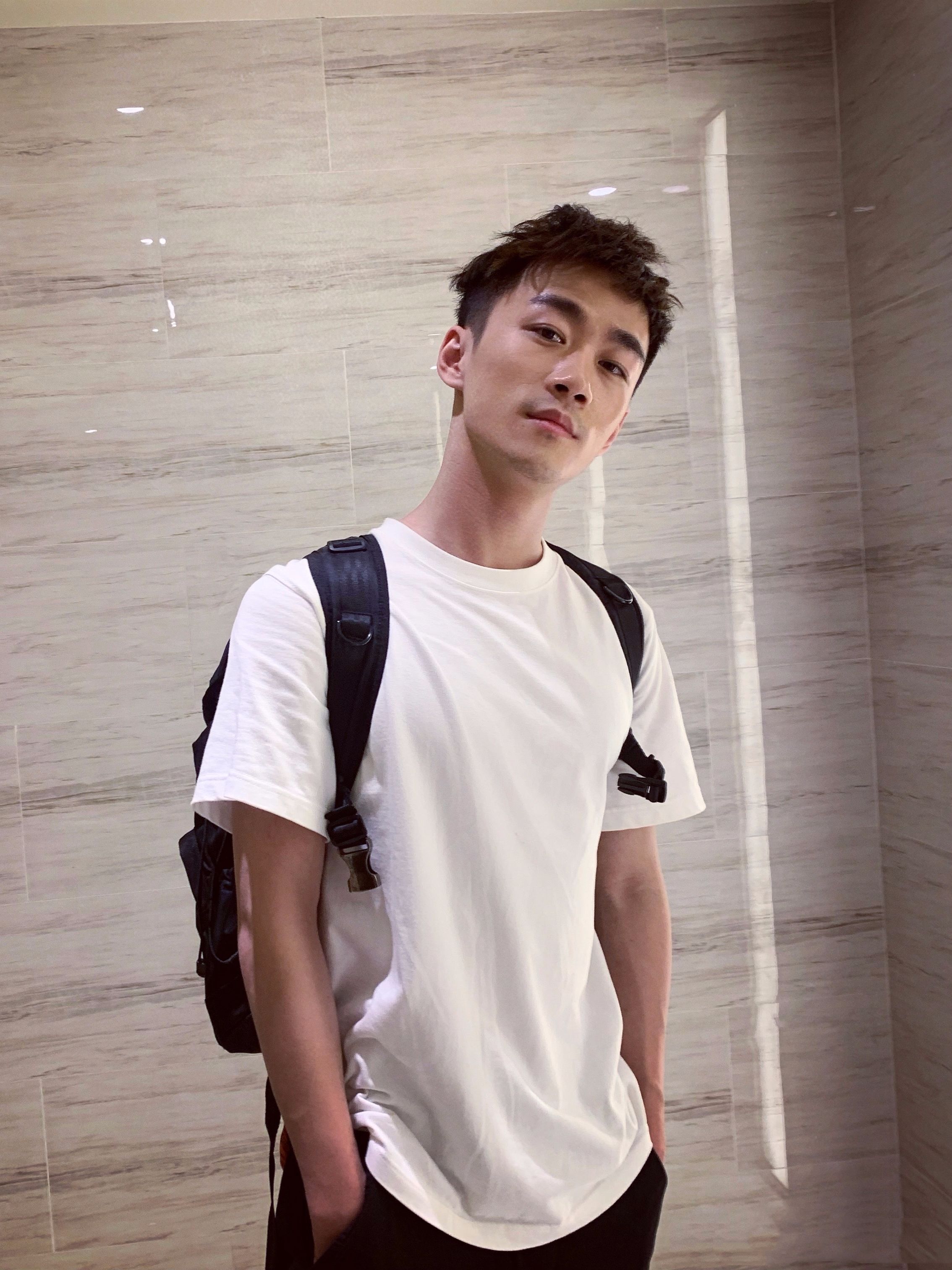 人与杨超越在同一支队伍,宋茜与8gk在同一支队伍,林更新则与少东同队