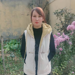 农村莎莎回家时小光撵她走时小光又让莎莎先别走里到底是为啥