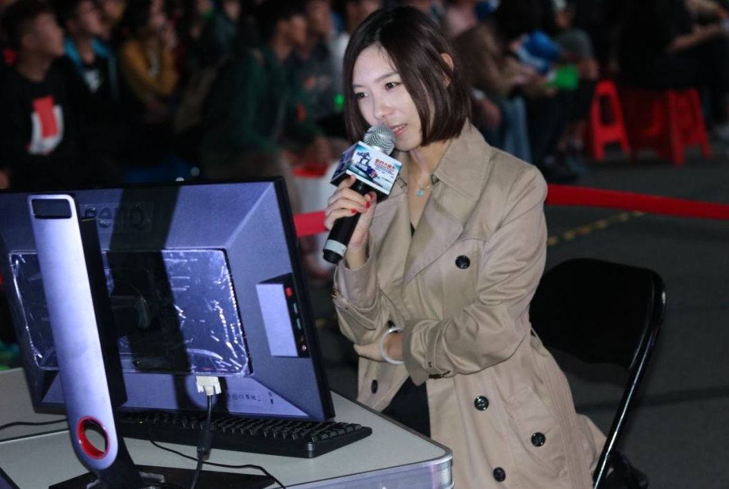 lol小楼向前男友笑笑道歉赔罪喷kid德云色只为蹭ig热度打广告