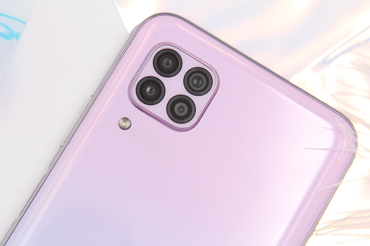 主打潮流科技的华为nova 6 se真机实拍