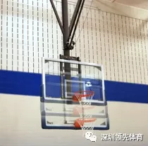 悬空篮球架