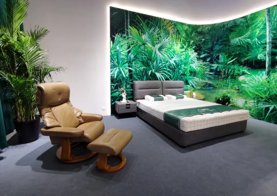 大自然床垫强势亮相第35届深圳家具展 践行生态睡眠