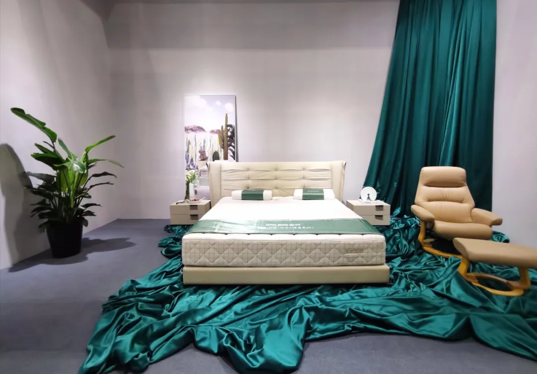 大自然床垫强势亮相第35届深圳家具展 践行生态睡眠