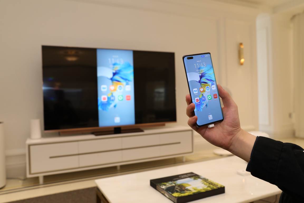 华为全球旗舰店首批拿Mate 40系列的人，喜欢的究竟是什么？