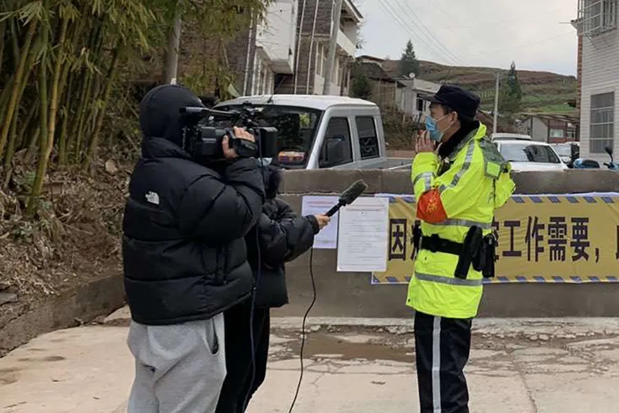 记者 民警|今天，你们才是真正的主角