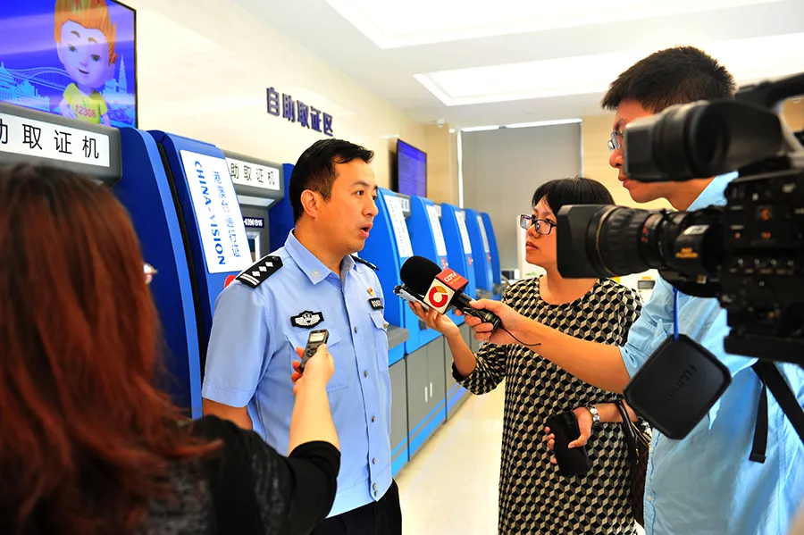 记者 民警|今天，你们才是真正的主角