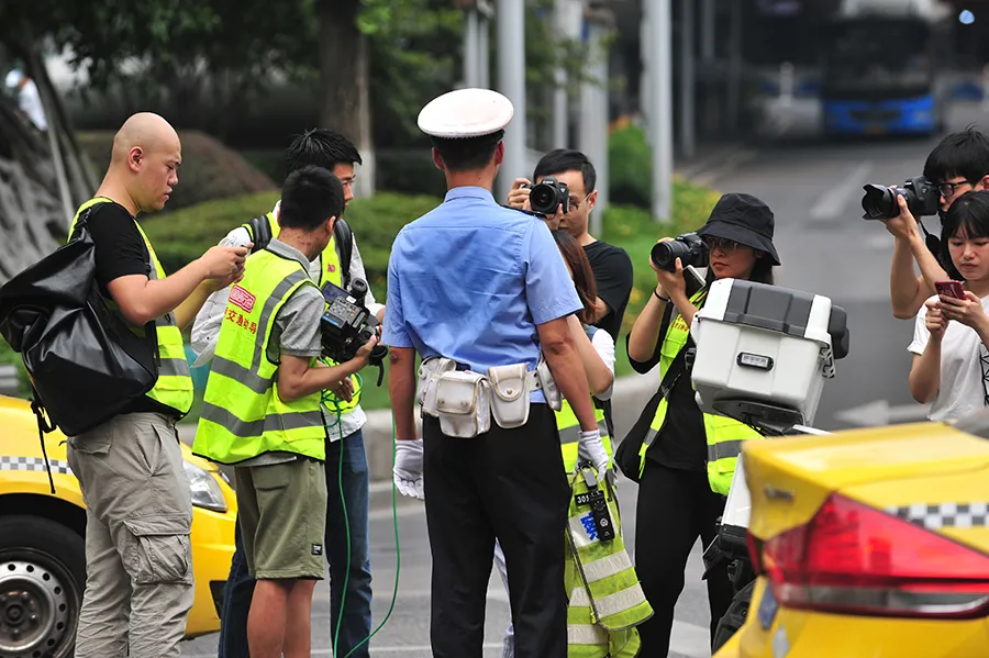 记者 民警|今天，你们才是真正的主角