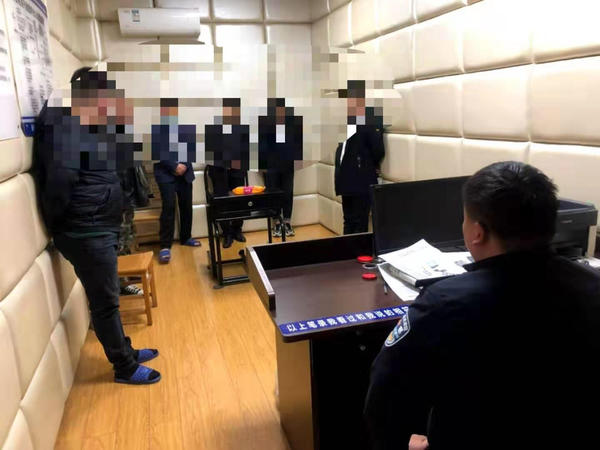 郑州警方成功端掉一卖淫嫖娼窝点，抓获26名嫌疑人