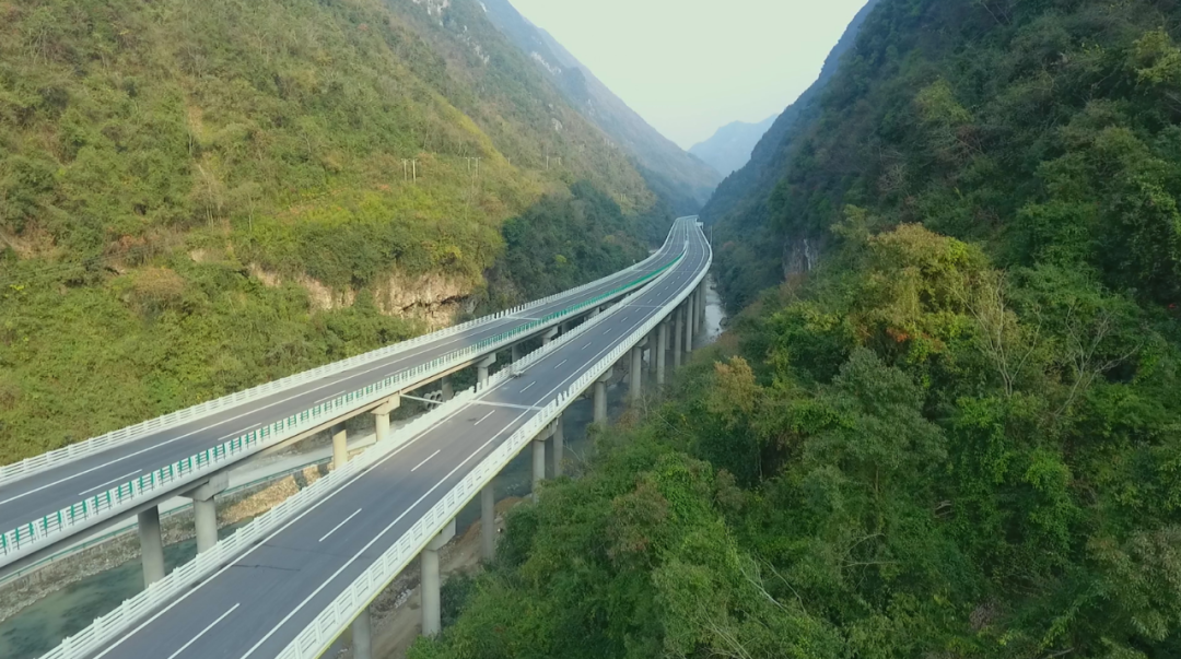陕西镇巴从西镇高速全面建成通车看镇巴交通发展的不平凡之路