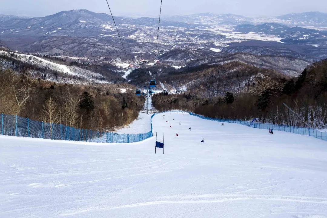 终极雪道冠军道 冰城的样子 三