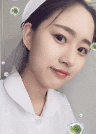 ?大胸妹子动图：大灯有点亮，闪瞎了我的眼！
