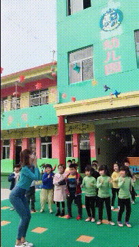 邪恶动态美女图片：似乎看到了什么不得了的东西！