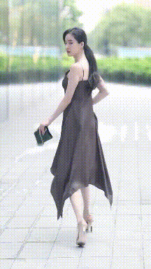 独一无二的美女gif：妹子又把我带到后山了，我的心砰砰跳