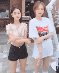 爆笑gif图片：秋名山跑道是不是，还是想费我油