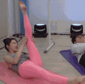 美女性感动态图：力太大问一下，你还缺男朋友不