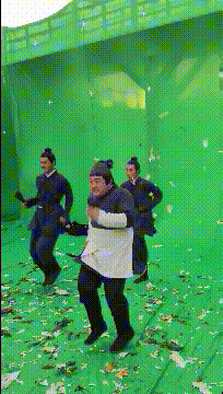 爆好笑的动图：二师兄，你也太不经撩了！