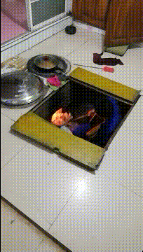 有意思的动态图：据说这是一种职业的耳朵，谁知道是什么职业