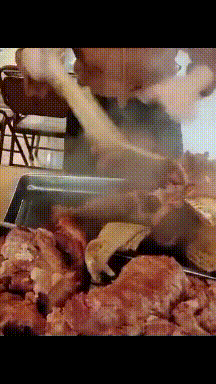 有意思的动态图：据说这是一种职业的耳朵，谁知道是什么职业