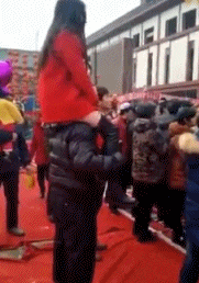 爆笑的动态图：有位客人要吃毛衣，做生意真的太难了