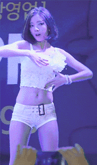 性感妹子GIF：雪糕这样会好吃一些吗？！