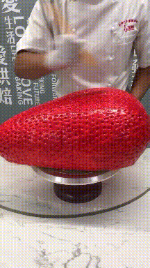 爆笑GIF动图：看着这个机械在工作，我笑了一整天