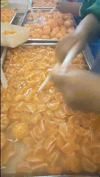 爆笑动态图片：现在的采耳都这么高级了吗？