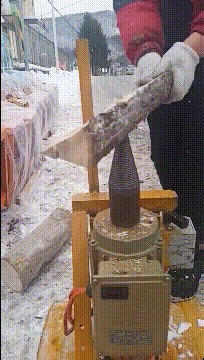 爆笑GIF动图：这打饭阿姨是亲妈吧？？