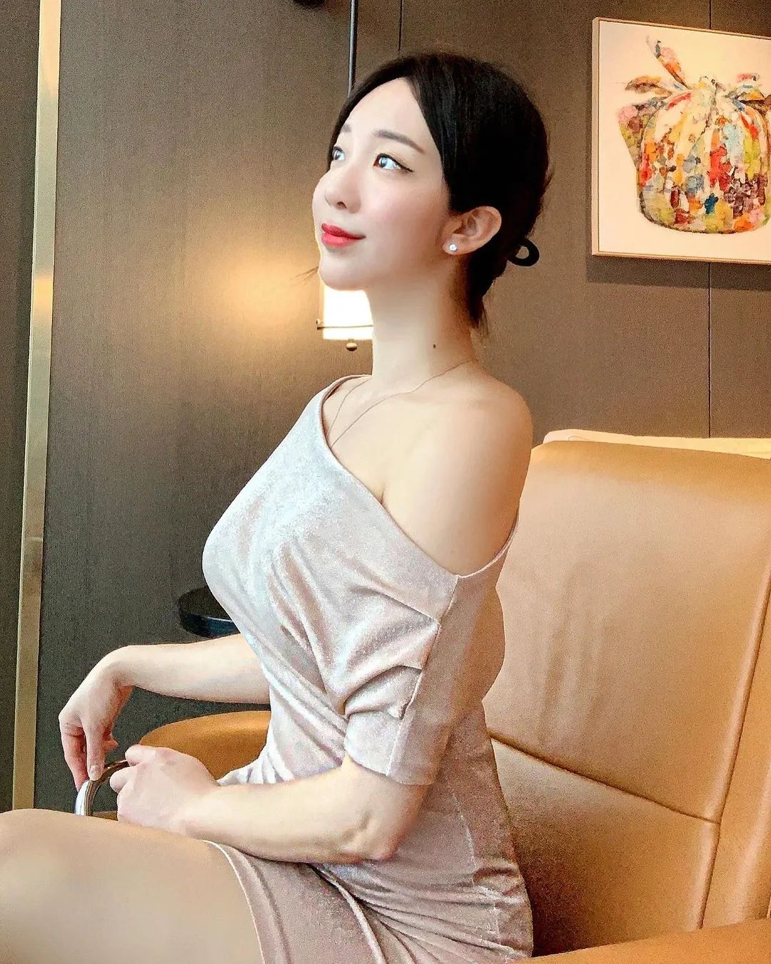 美女图片：爆炸身材的妹子！ 美女动图 第26张