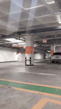搞笑GIF：老二的日子也不好过啊！！