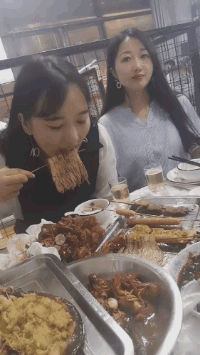 爆笑GIF图片：事后一根烟，快乐似神仙！