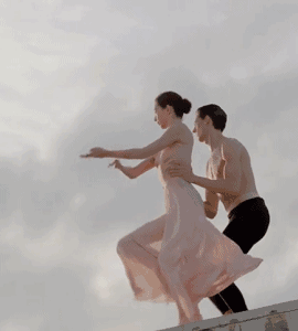 动态内涵图：姿势很好可惜前面没有空间 - 第2页 轻松一刻 第3张