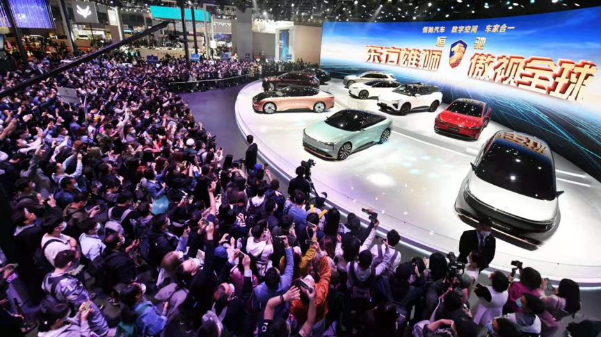 产线、机器人和“黑灯”工厂 恒驰的底气是什么？-锋巢网