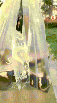 美丽美女GIF图片：现在当伴娘，门槛这么高吗？