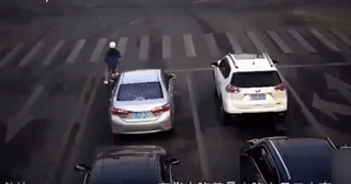 搞笑的GIF图:手法不熟练,只能拿它练手了