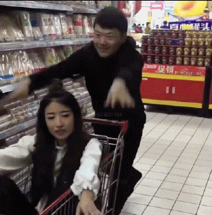这些GIF太好笑了:有了车,就真的能幸福吗?