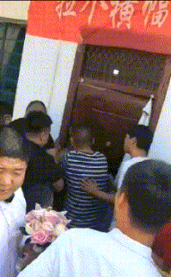 这些GIF太好笑了:有了车,就真的能幸福吗?