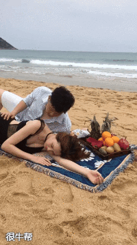丝袜美女动态图：肉丝黑丝，丝丝入扣！ 美女动图 第8张