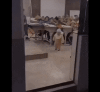 笑死人的GIF图片:爸爸带娃,每一个爸爸都是坑!